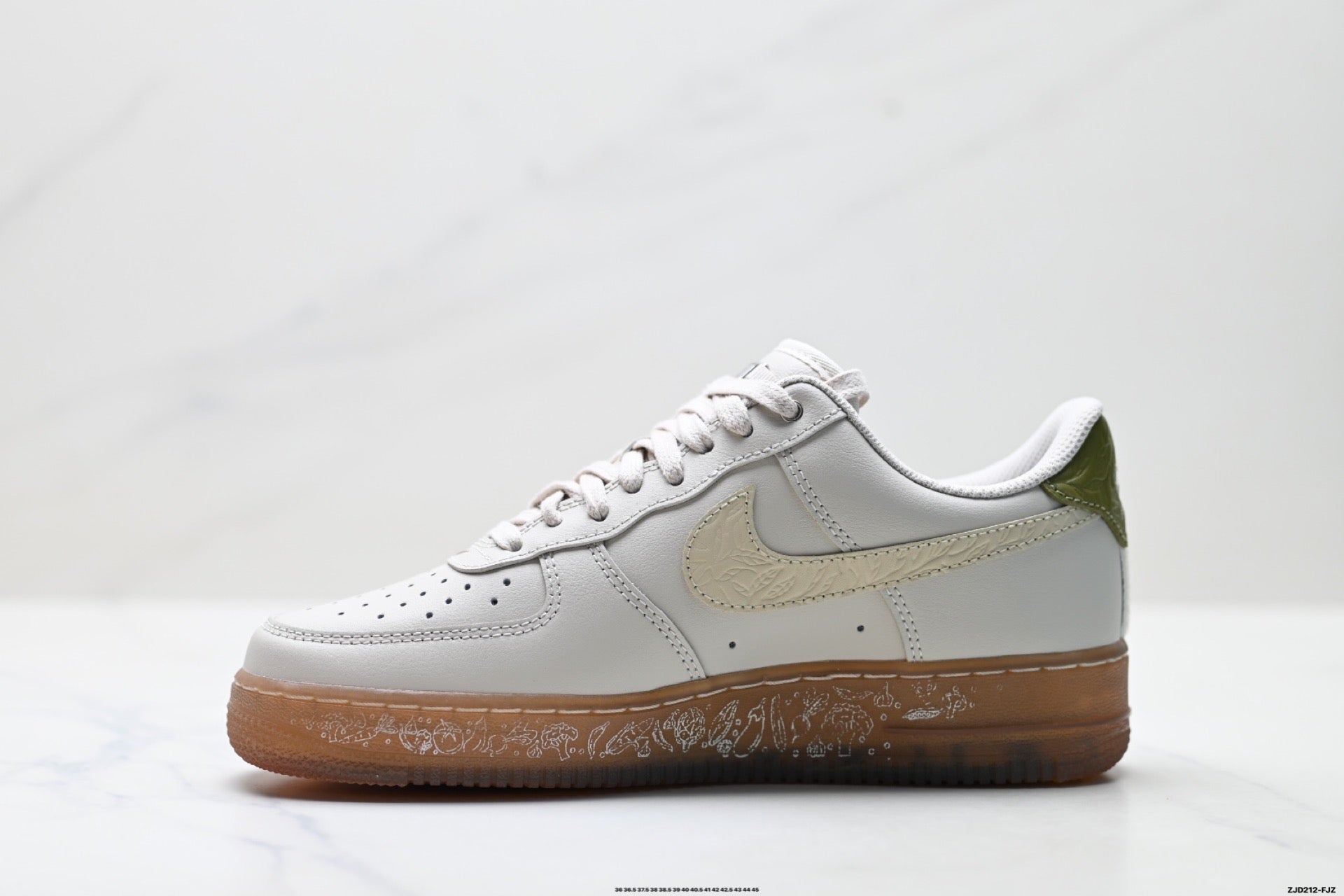 Nike Air Force 1 '07 – Low Top Classic Sneaker lO7688-921