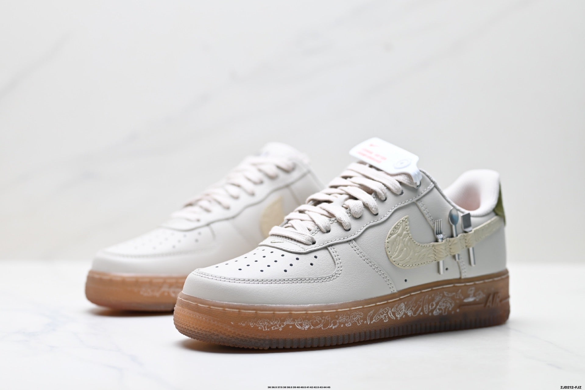 Nike Air Force 1 '07 – Low Top Classic Sneaker lO7688-921