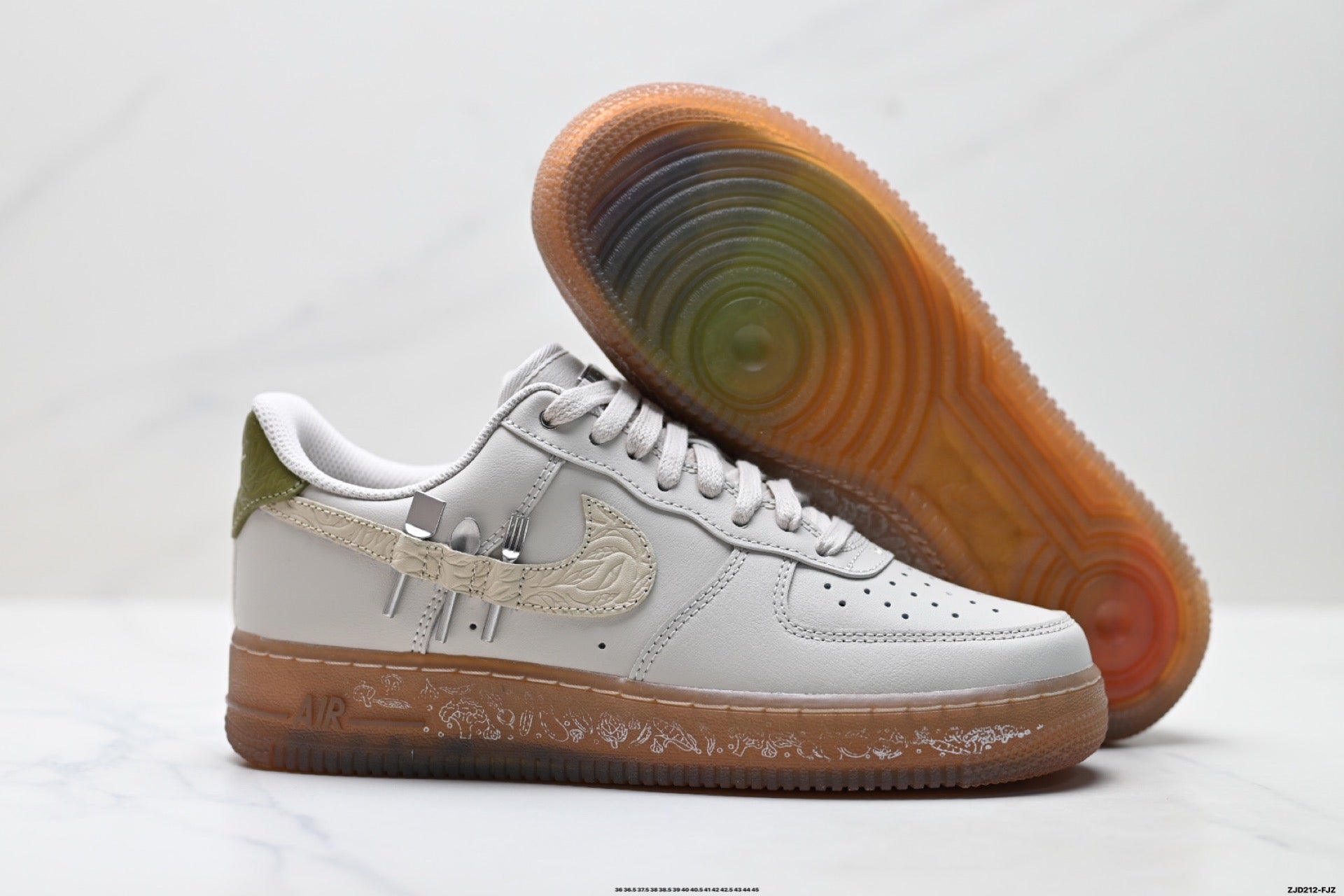 Nike Air Force 1 '07 – Low Top Classic Sneaker lO7688-921