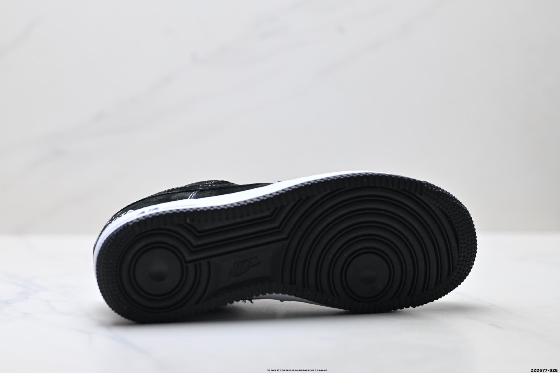 Nike Air Force 1 '07 – Low Top Classic Sneaker DV0788-007