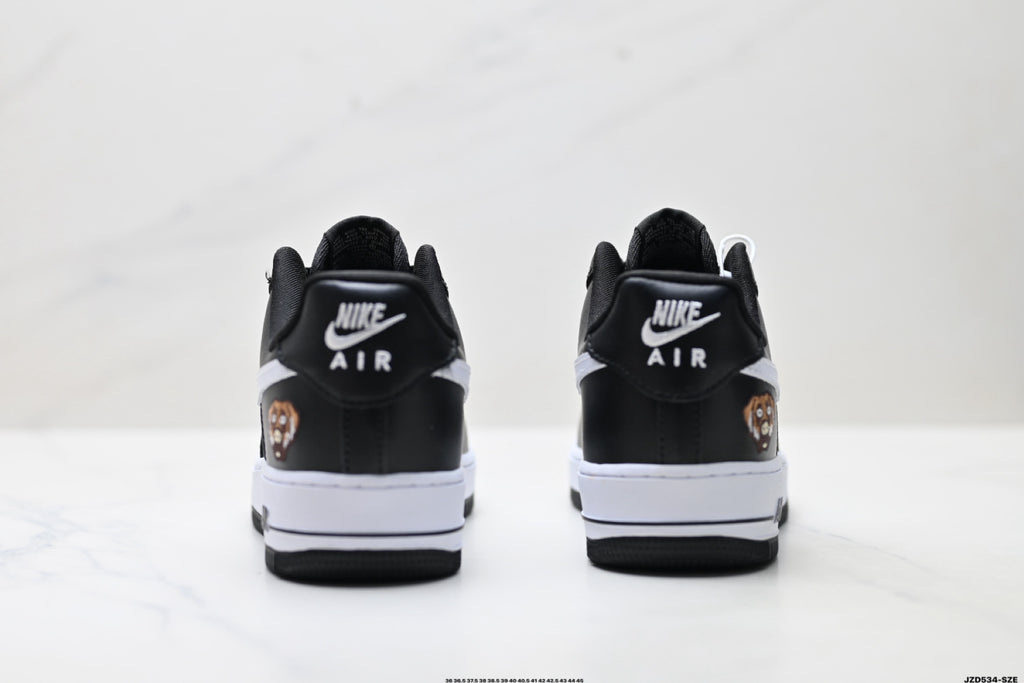 Nike Air Force 1 '07 – Low Top Classic Sneaker IV3238-100