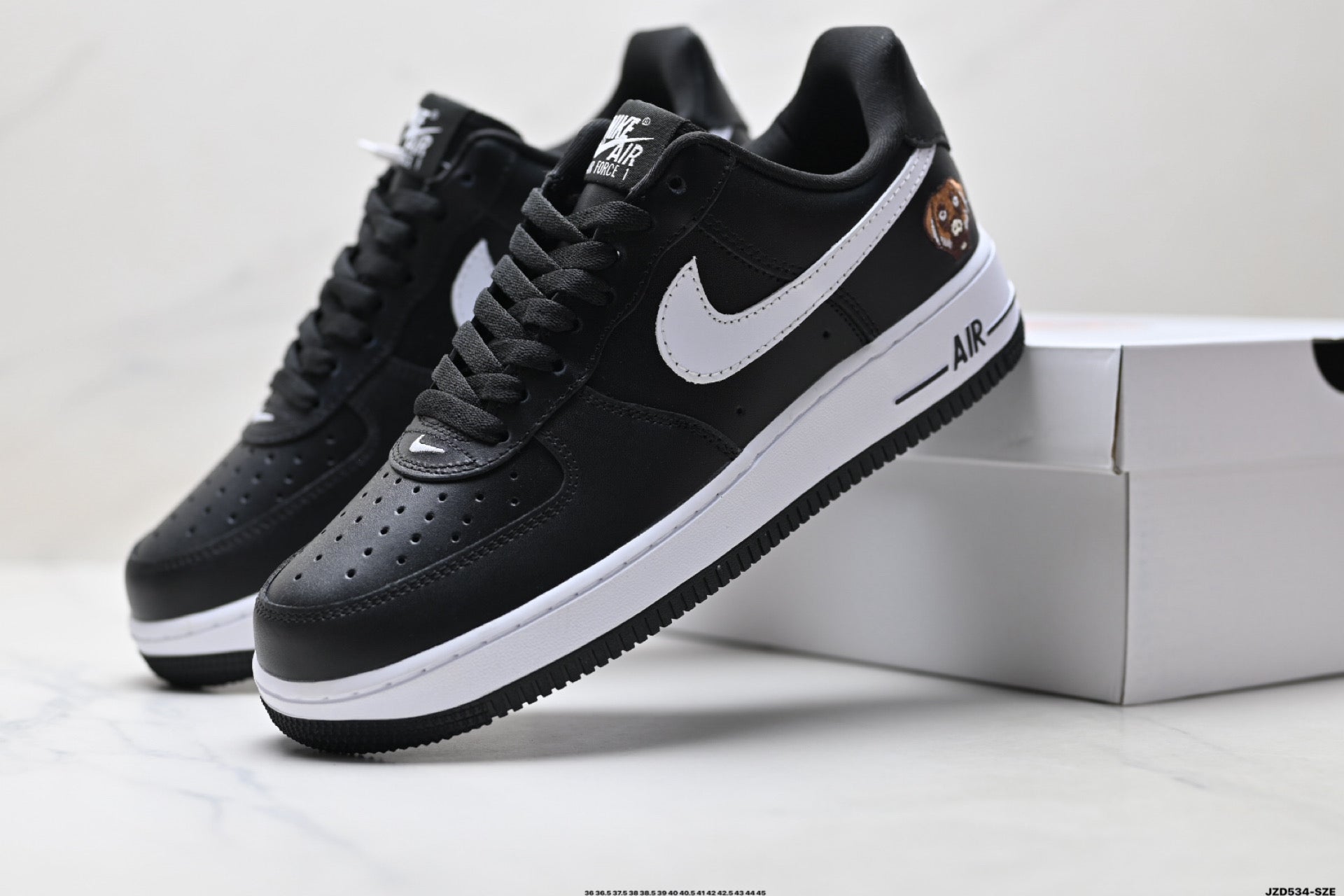 Nike Air Force 1 '07 – Low Top Classic Sneaker IV3238-100