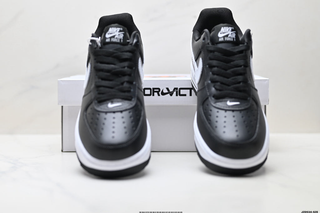 Nike Air Force 1 '07 – Low Top Classic Sneaker IV3238-100