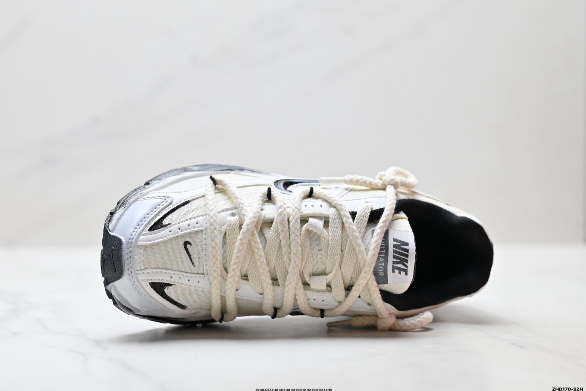 Nike Initiator 'DIY Custom' Low Top Sneaker – 394055-001Black rice